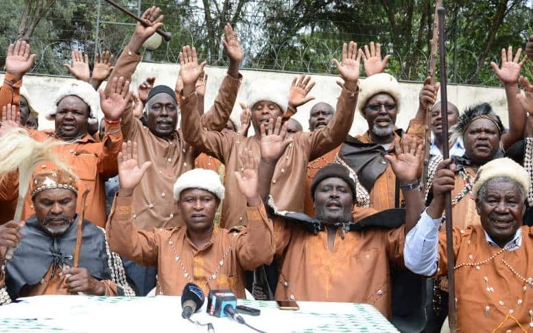 Section of Kikuyu elders want DP Ruto to stop donning Kikuyu's traditional attire