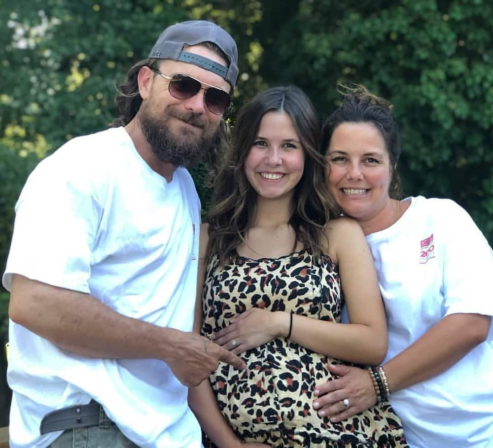 Clayne Crawford's wife, Sunshine Kiki Brown, bio, net worth