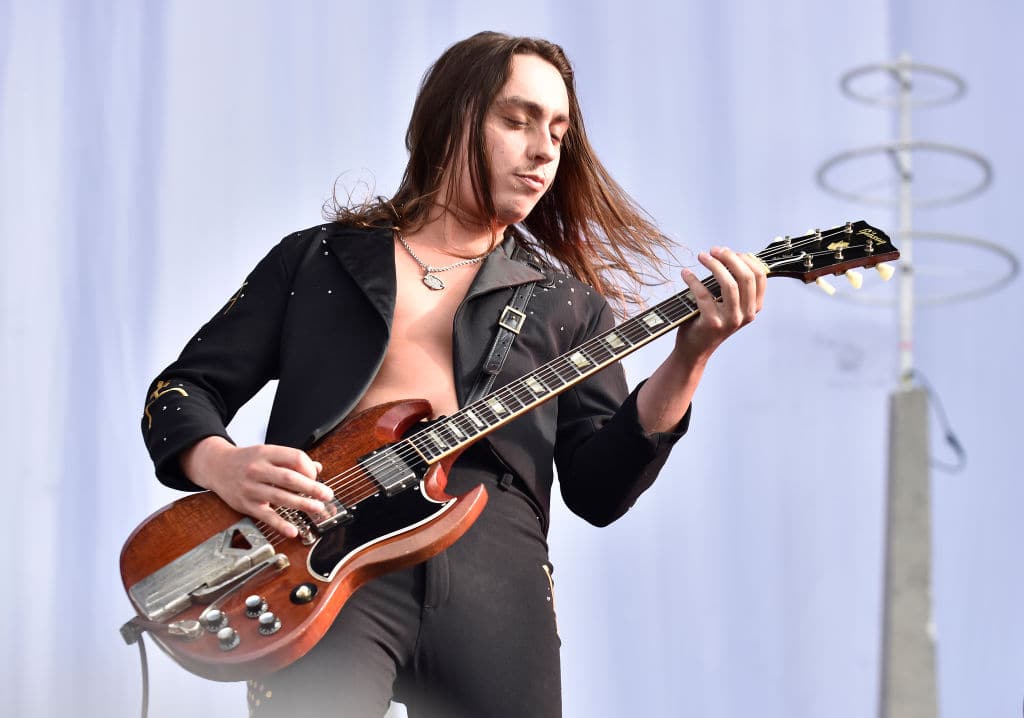 Jake Kiszka's bio height, guitar, girlfriend, net worth, siblings