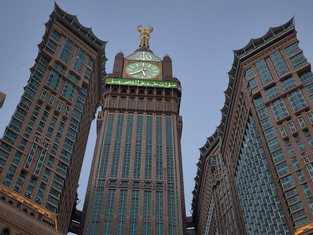 heaviest buildings in the world