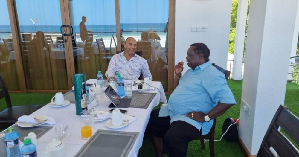 Francis Atwoli Amkaribisha Peter Kenneth Nyumbani Kwake Kilifi, Kunani?