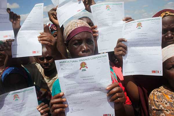 Bura farmers protest directive by government to repay loan it had written off during 2017 General Election campaigns. Photo/Nation