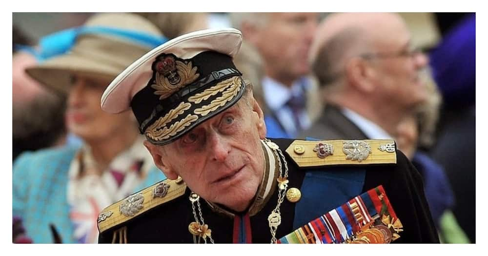 Prince Philip undergoes successful heart procedure, to remain in hospital