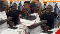 Netizens React to Raila Odinga’s Phone Tied with Rubber Band During Round Table Dinner with Wife