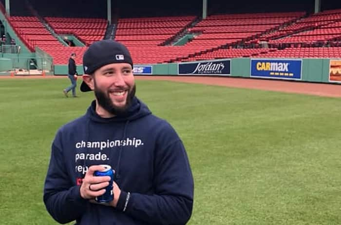 Barstool Sports Yellow Sox Shirt Jared Carrabis - Tiotee