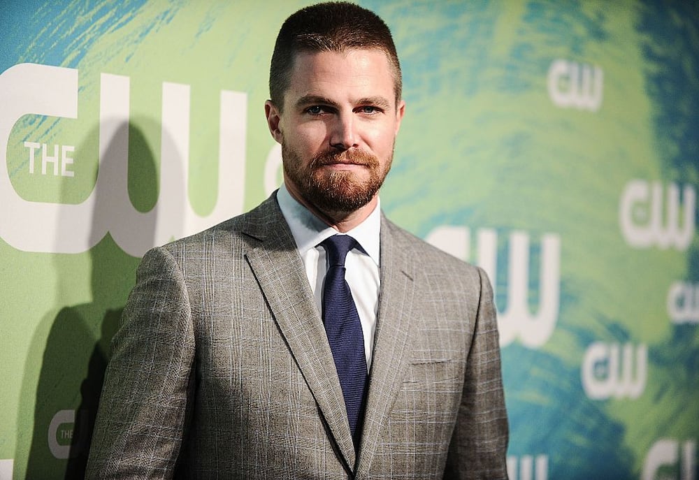 stephen amell queer as folk