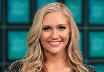 Maggie Sajak's net worth, marriage, family, nationality, measurements ...