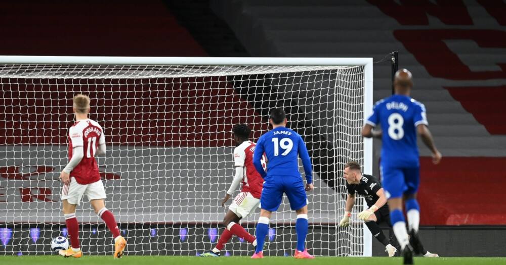 Bernd Leno Error Gifts Everton Crucial Win Over Hapless Gunners