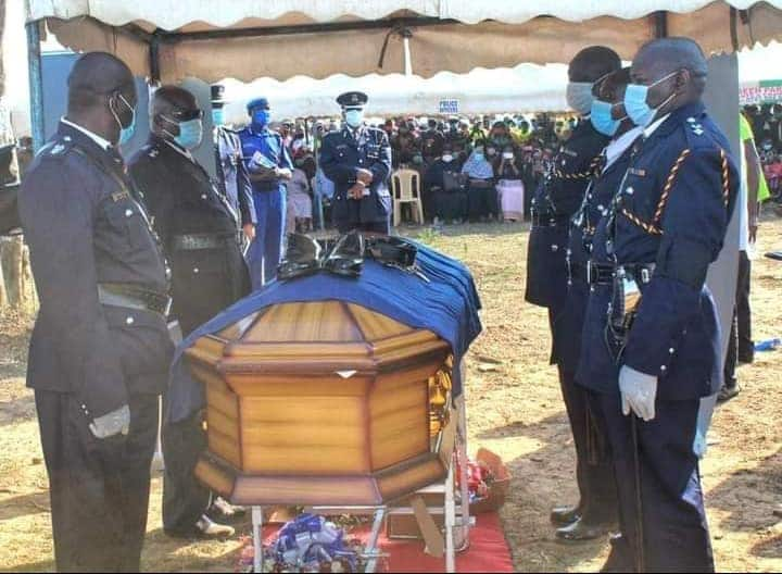 Nyawa Murinzi: 5 Emotional Photos from Burial of Lamu Cop Who Died 2 Weeks after Wedding