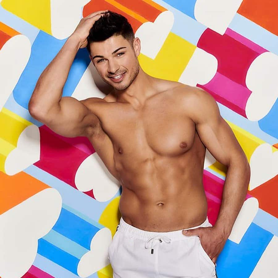 Love Island star Anton Danyluk: ethnicity, height, parents, job ...