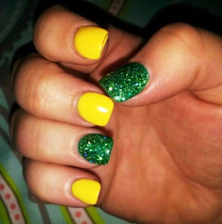 Green and yellow St. Patrick's Day nails design