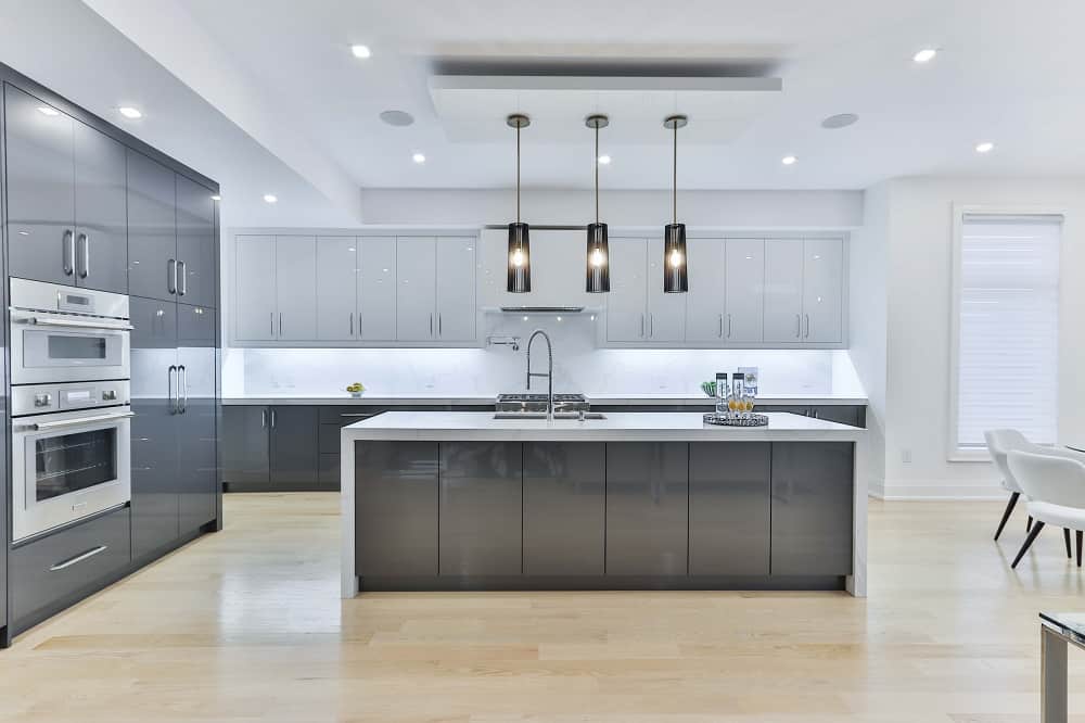 Open and inviting kitchen design