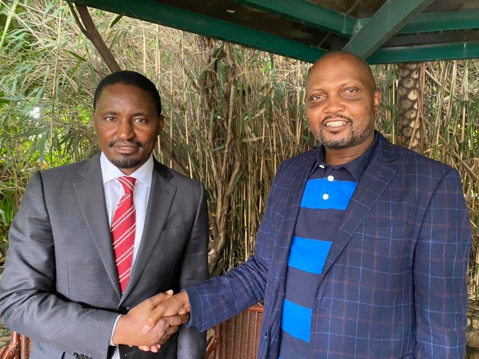 Moses Kuria akutana na Kiunjuri baada ya kufutwa kazi, aashiria muungano mpya