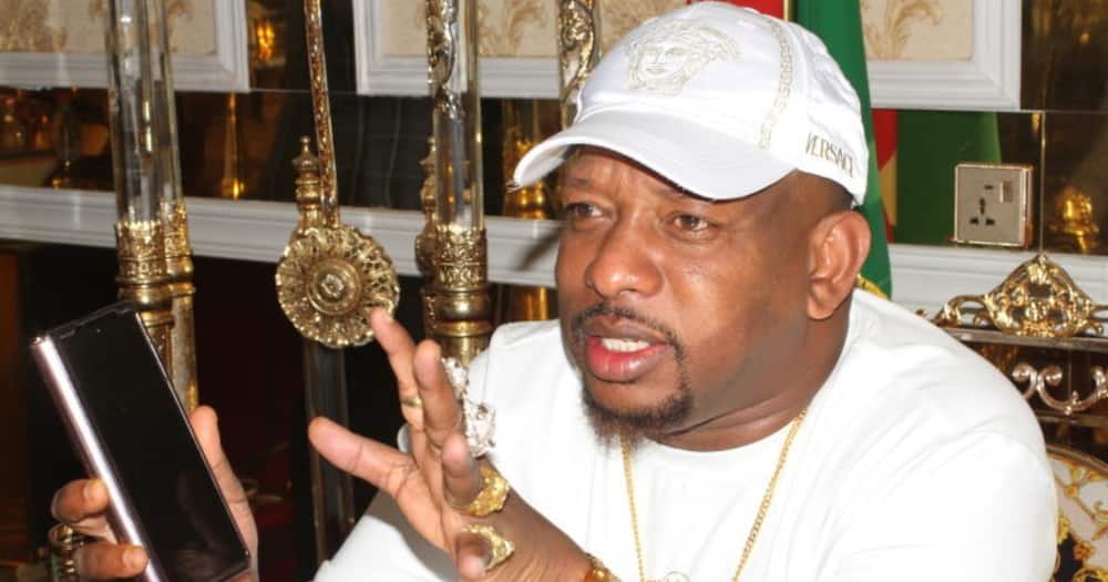 Former Nairobi governor Mike Sonko urged job seekers to be honest in their CVs.
