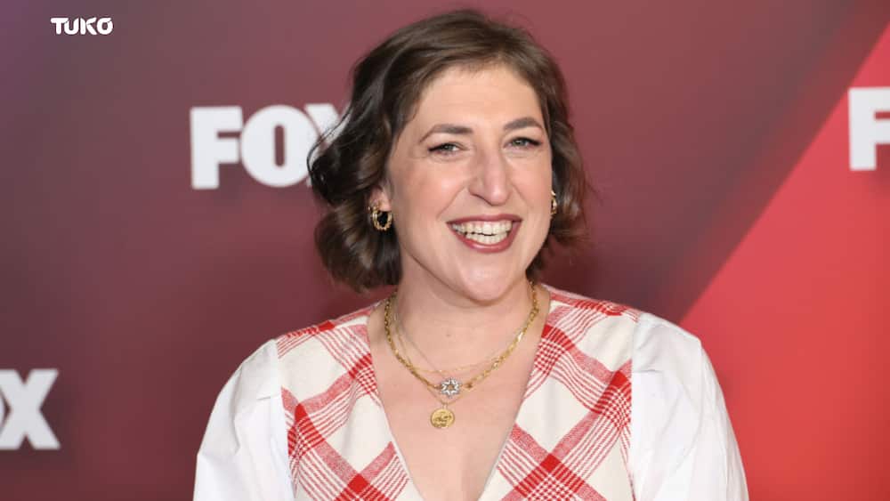 Who is Mayim Bialik's husband after divorcing Michael Stone - Tuko