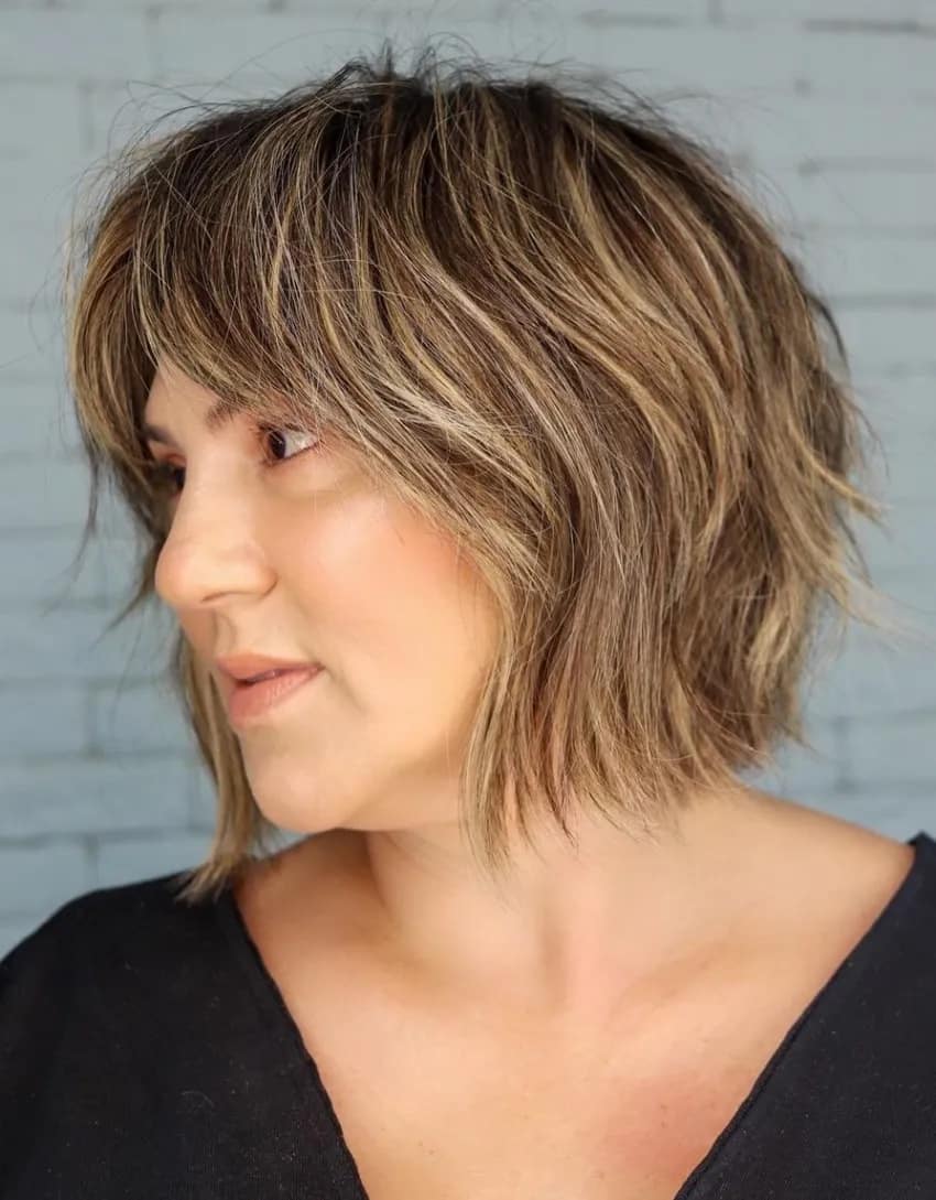 50 Fresh Looks with Short Hairstyles for Round Faces in 2024 | Short hair  styles for round faces, Thick hair styles, Short layered haircuts