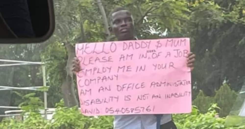 Amputee hits streets looking for a job in Ghana.