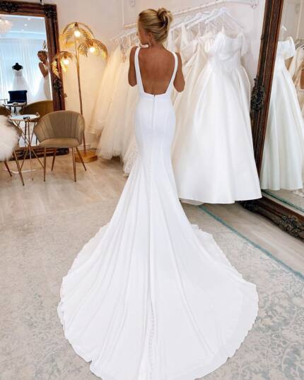 25 stylish crepe material styles for wedding dresses for ladies - Tuko ...