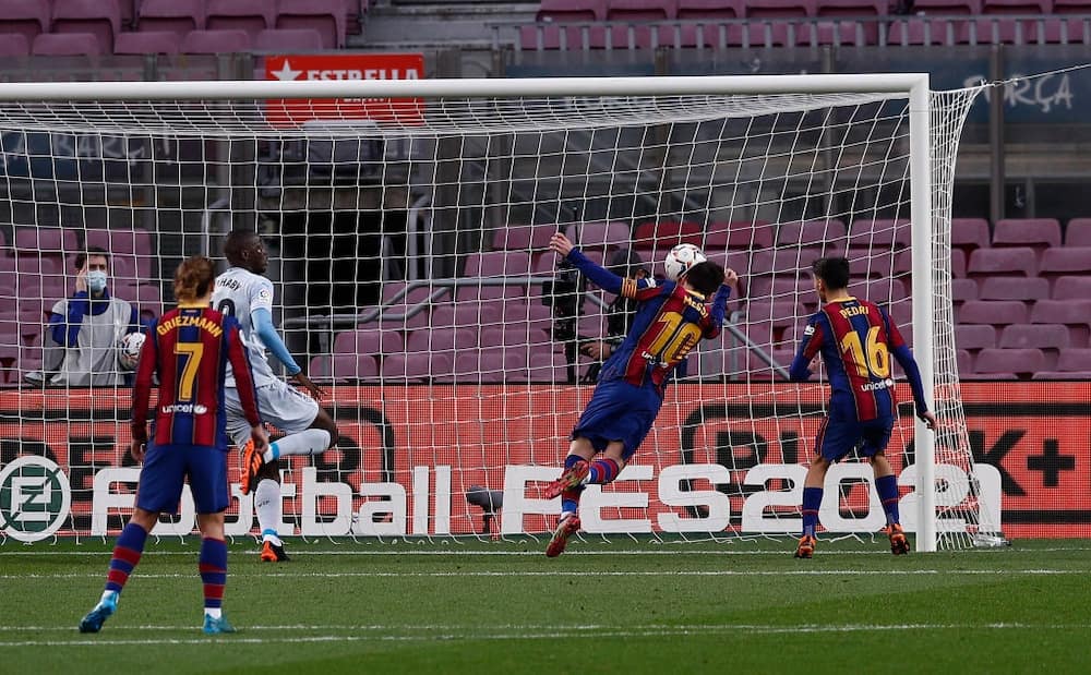 Barcelona vs Valencia: Messi scores as Catalans drop points at Camp Nou