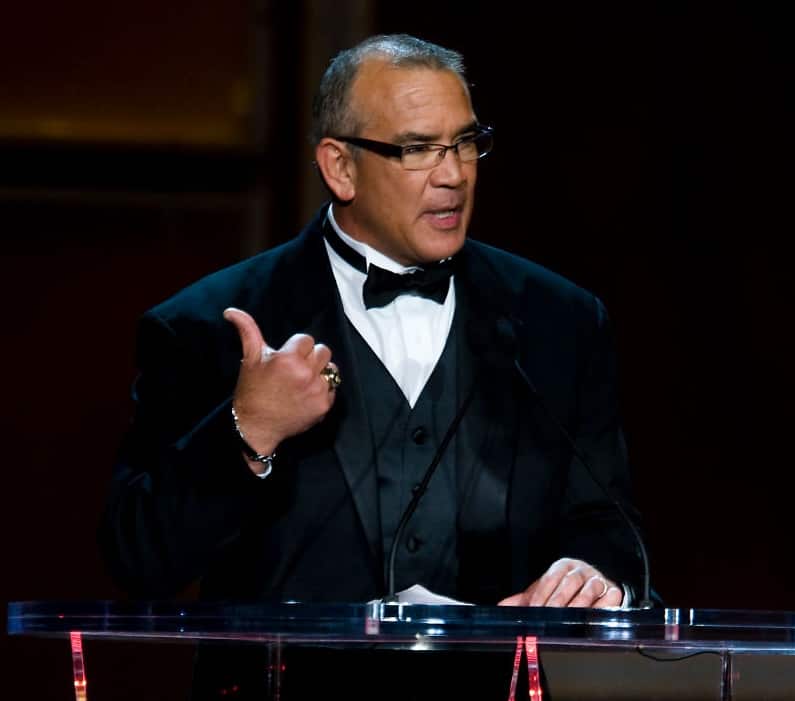 Ricky "The Dragon" Steamboat making a speech at the the 25th Anniversary of WrestleMania's WWE Hall of Fame