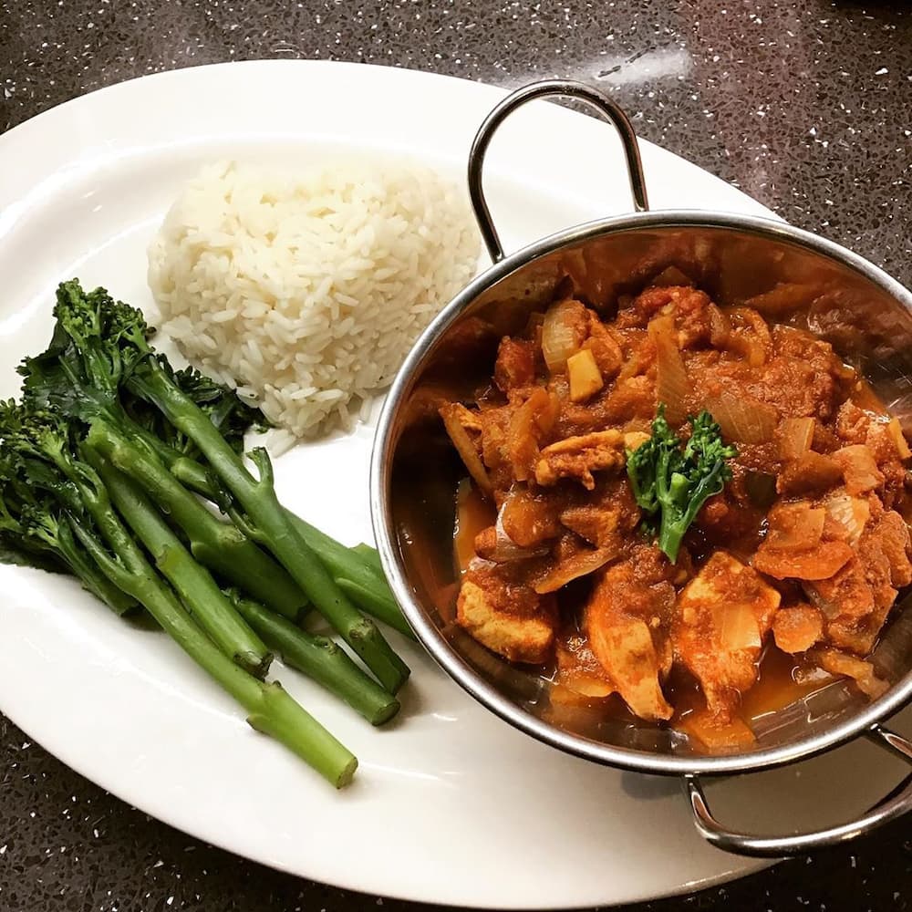 How To Make Balti Chicken: A Delicious Chicken Dish To Make In 30 Minutes -  NDTV Food