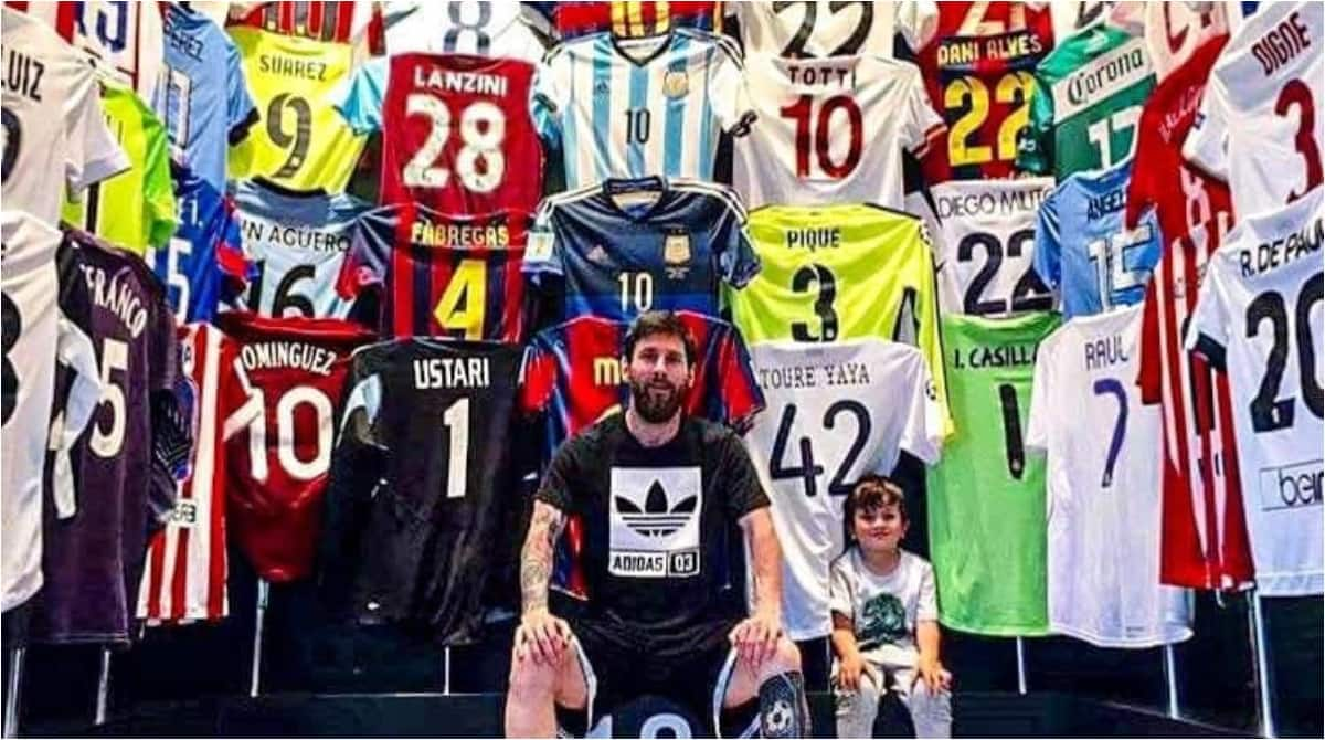 Cristiano Ronaldo mocks Lionel Messi with shirt celebration at