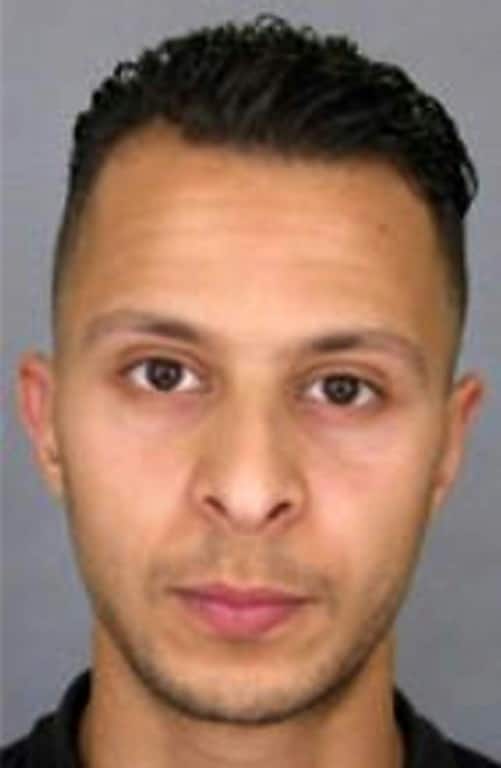 Salah Abdeslam says he backed out of his mission to blow himself up in a bar -- but prosecutors say his suicide belt was simply defective