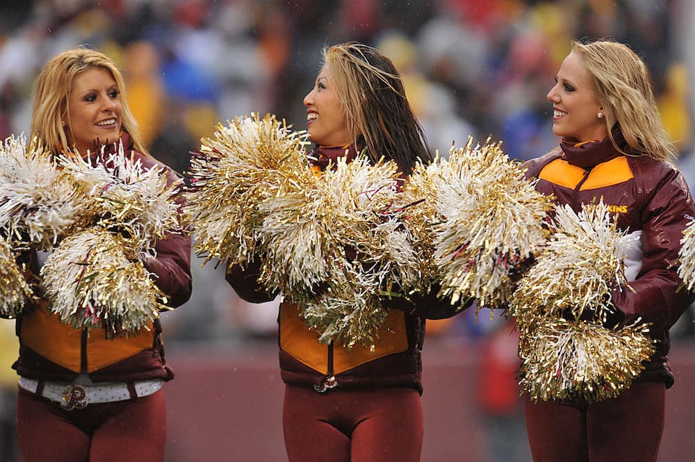 NFL cheerleader salary: How much do they get paid yearly?