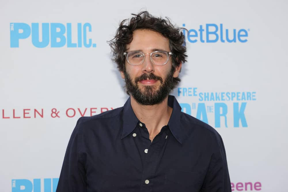 Is Josh Groban married