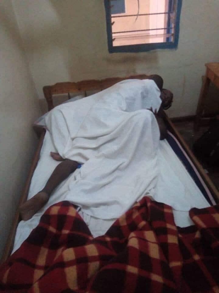 AP officer gets stuck while eating someone's wife in guest house in Vihiga