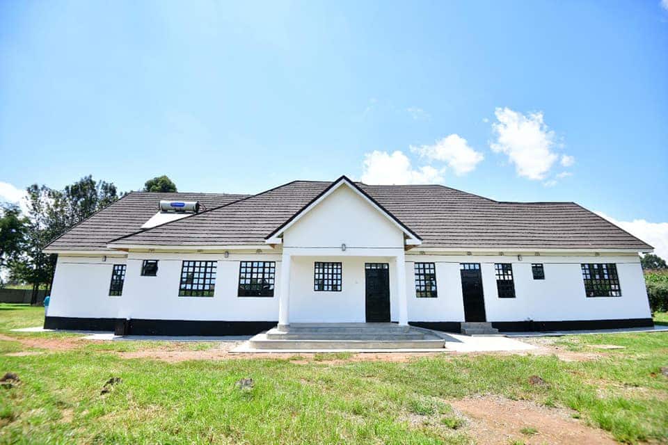 Eldoret female engineer gifts parents luxurious house as appreciation for good upbringing