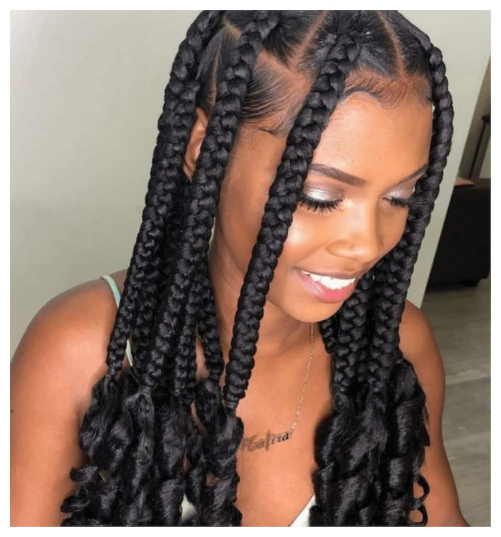 4 Braids Woman, Pop Smoke knotless braids are usually made as