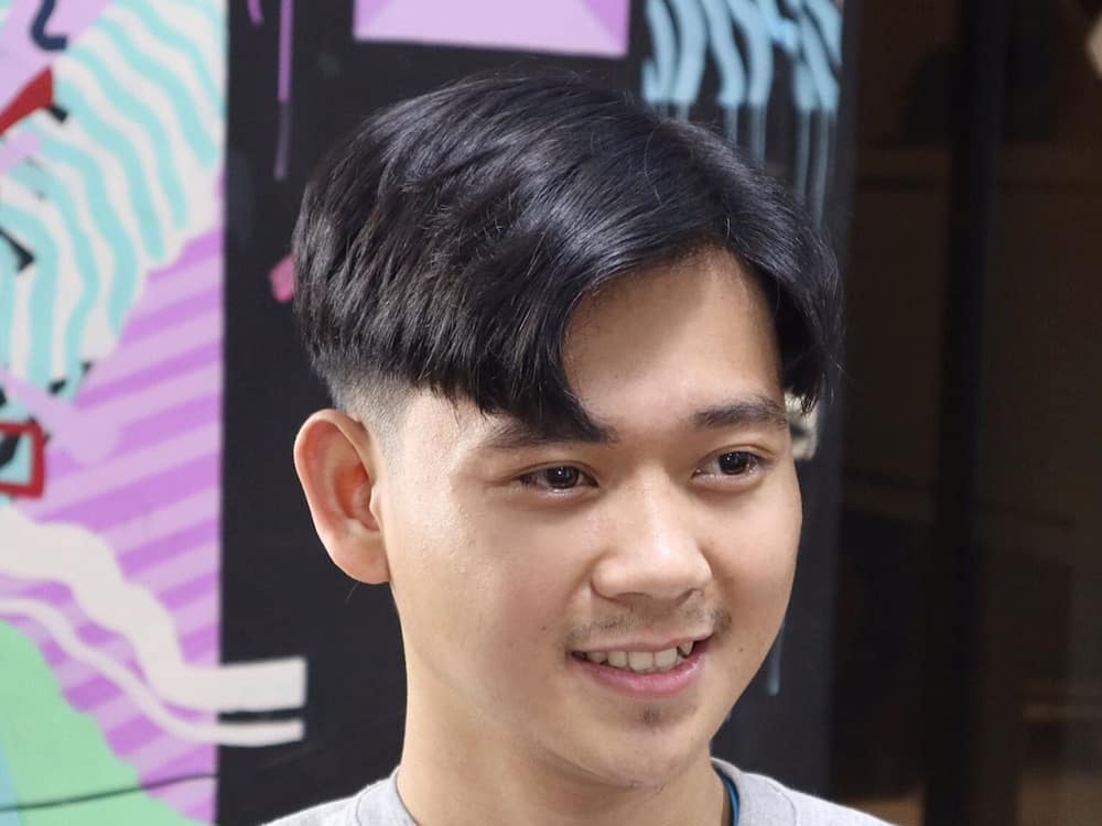 The Korean comma hairstyle