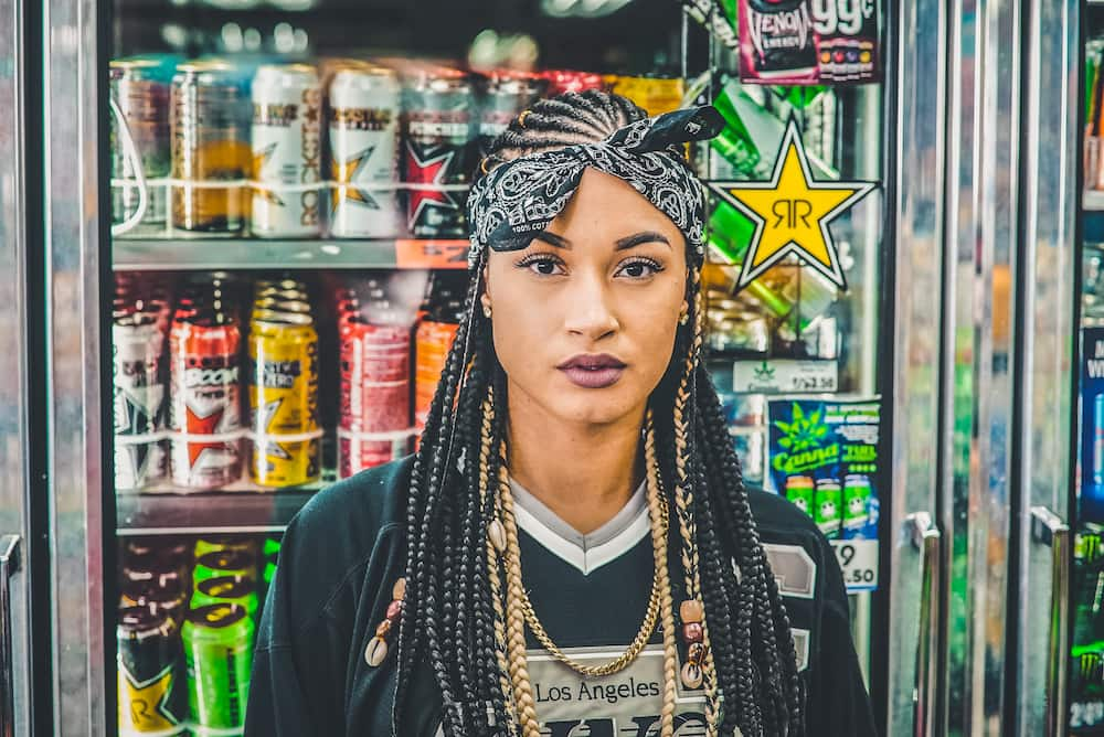 23 Ways to Wear Crochet Dreads This Season - StayGlam