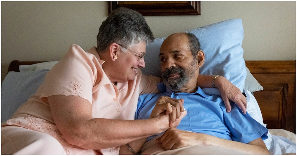 Lucky Woman Reconnects with University Boyfriend 42 Years after Breaking Up