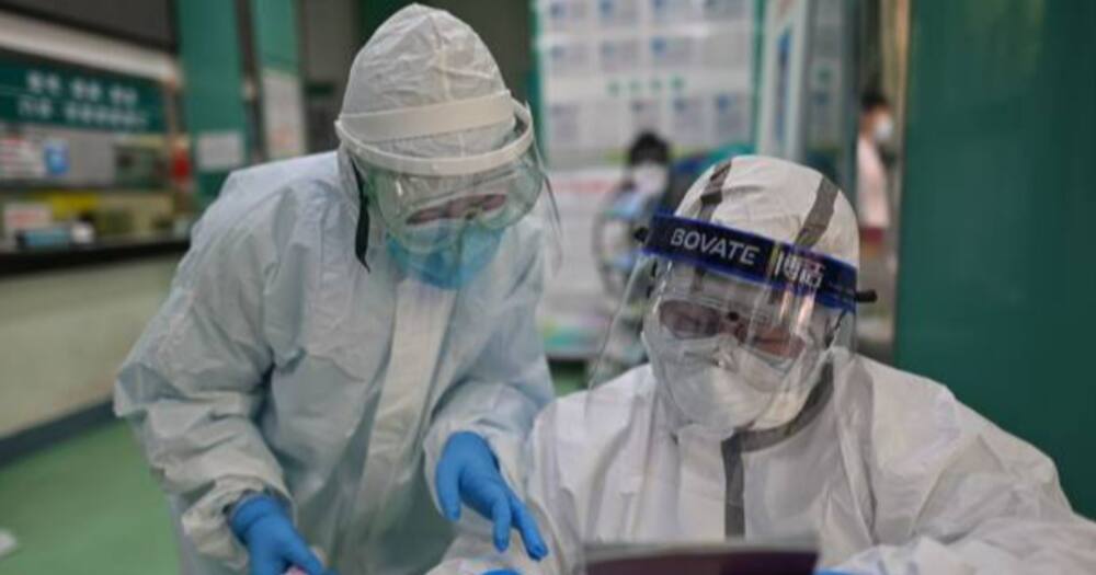 Chinese medical workers. Photo: Getty Images.