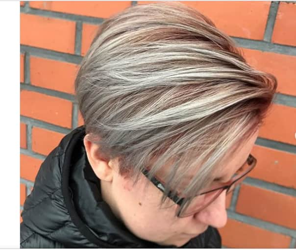 Top short hairstyles for women over 50 with fine hair - Tuko.co.ke