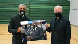 Fact Check: Photo Showing Joe Biden, Obama Holding a Portrait of William Ruto Is Fake