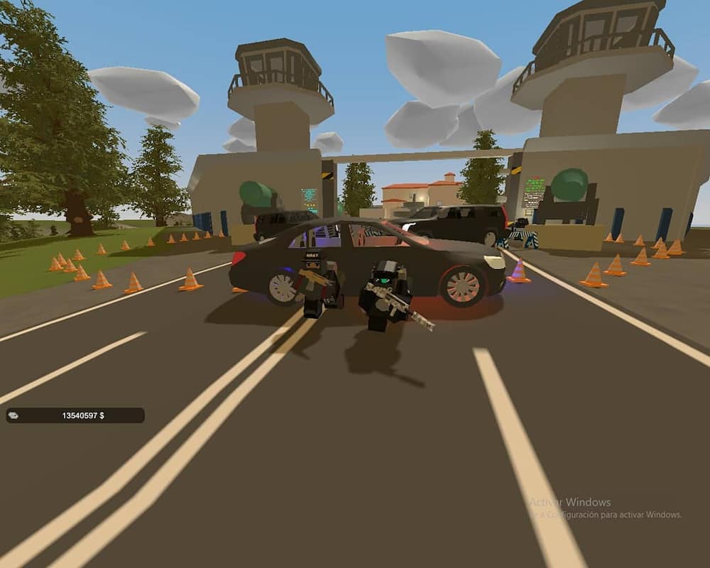 How to play Unturned with friends