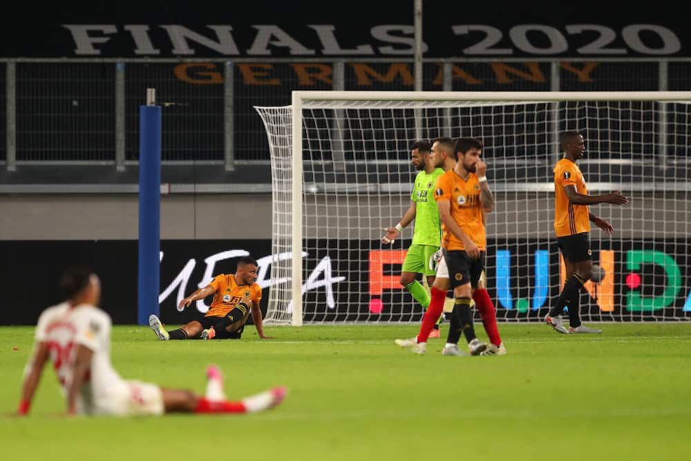 Wolves vs Sevilla: Ocampos' late header dumps Wolves out of Europa League