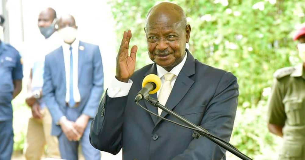 Yoweri K. Museveni.