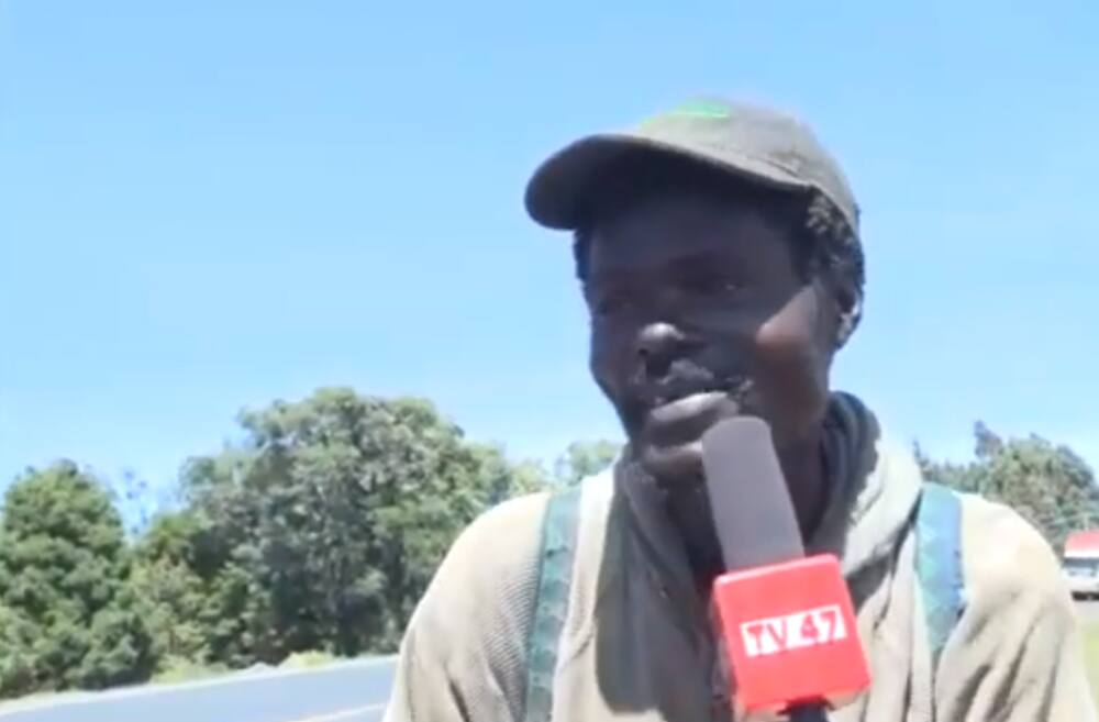 41-year-old- man begins long walk from Kakamega to Nairobi