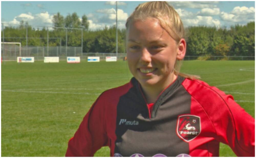 Elle Fokkema: Dutch authority grants 19-year-old lady permission to play with men's team