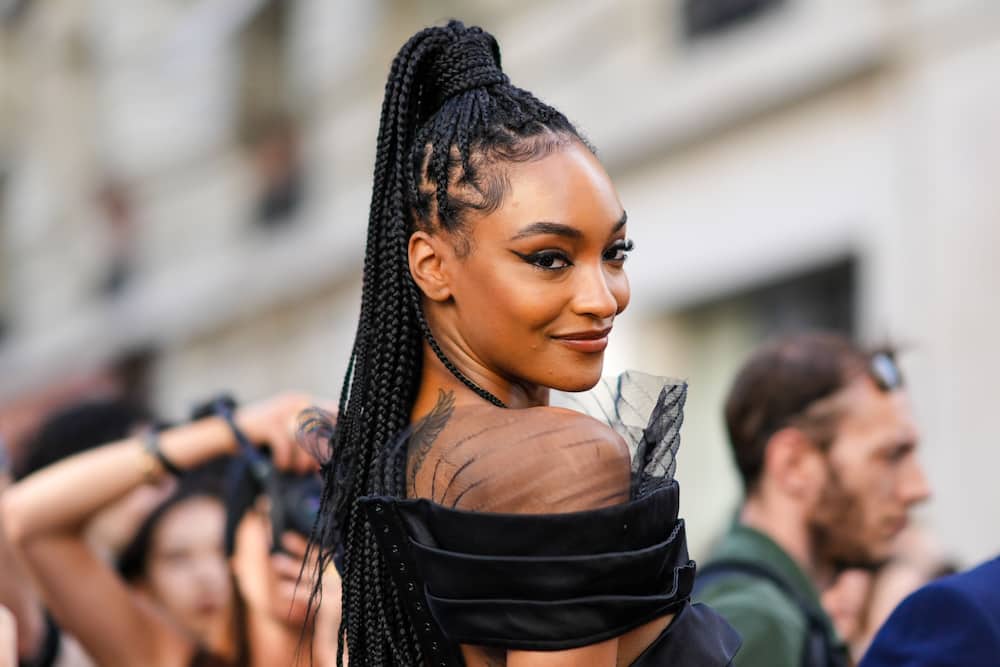 30+ trendy half-up half-down braids for all occasions in 2024