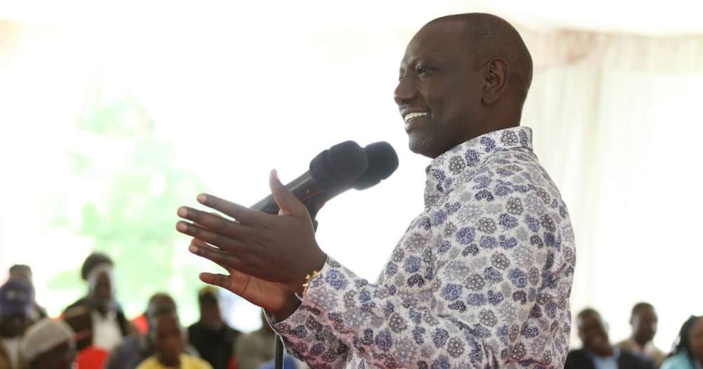 William Ruto joined artistes on stage during his event. Photo: William Ruto.