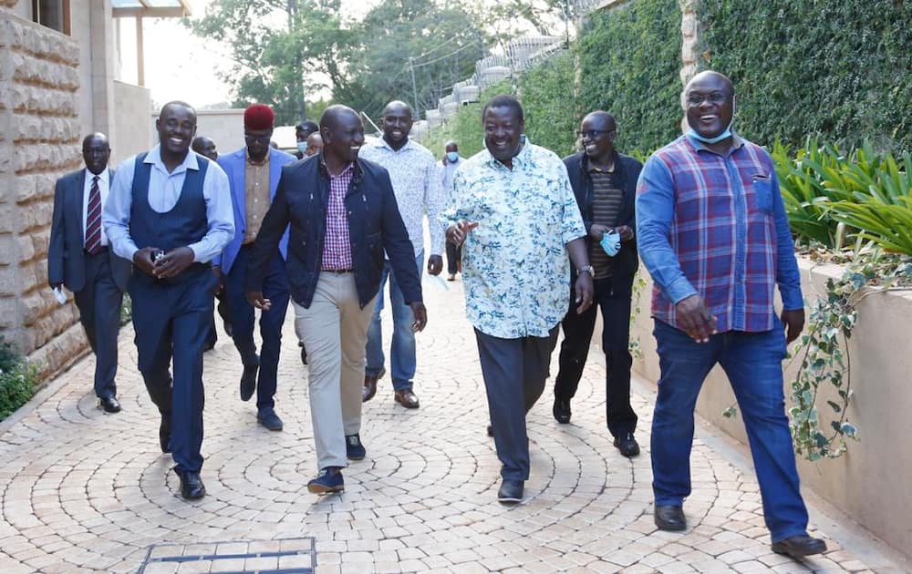 DP Ruto amtembelea Musalia Mudavadi, aifariji familia kufuatia kifo cha mamake