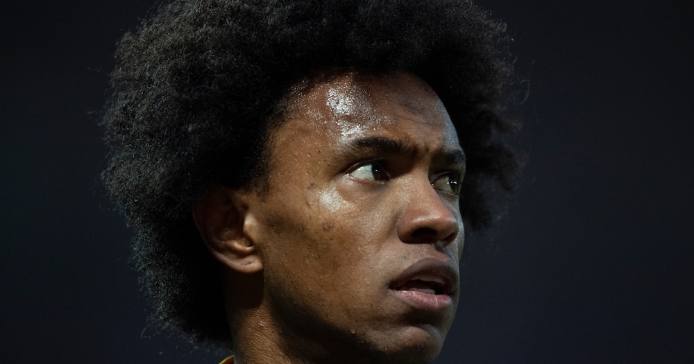 Willian playing for Arsenal.