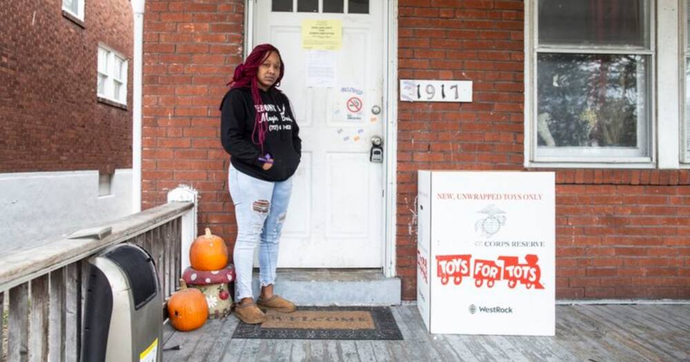 Her neighbours raised money to get a new place. Photo: @Pennlive.com.