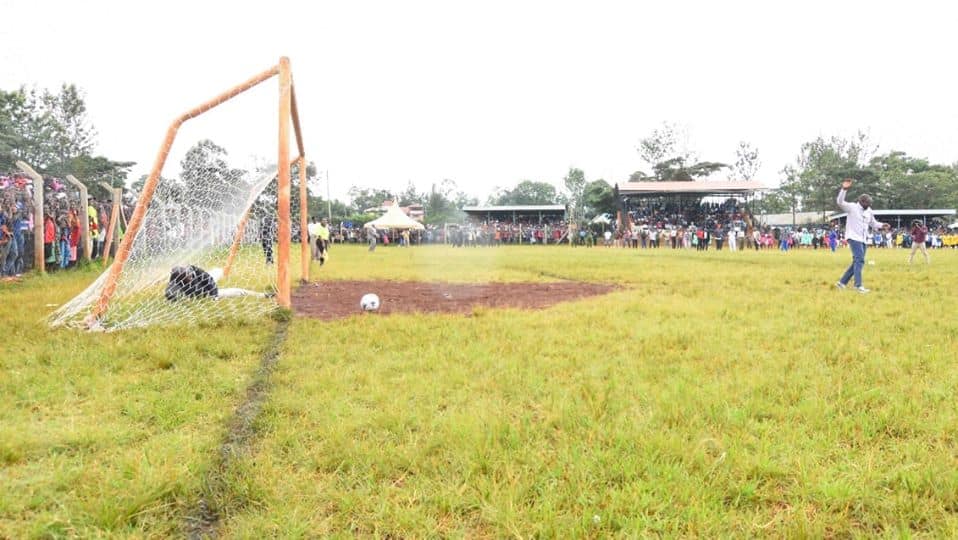 Ruto scores penalty after performing 10 powerful press-ups