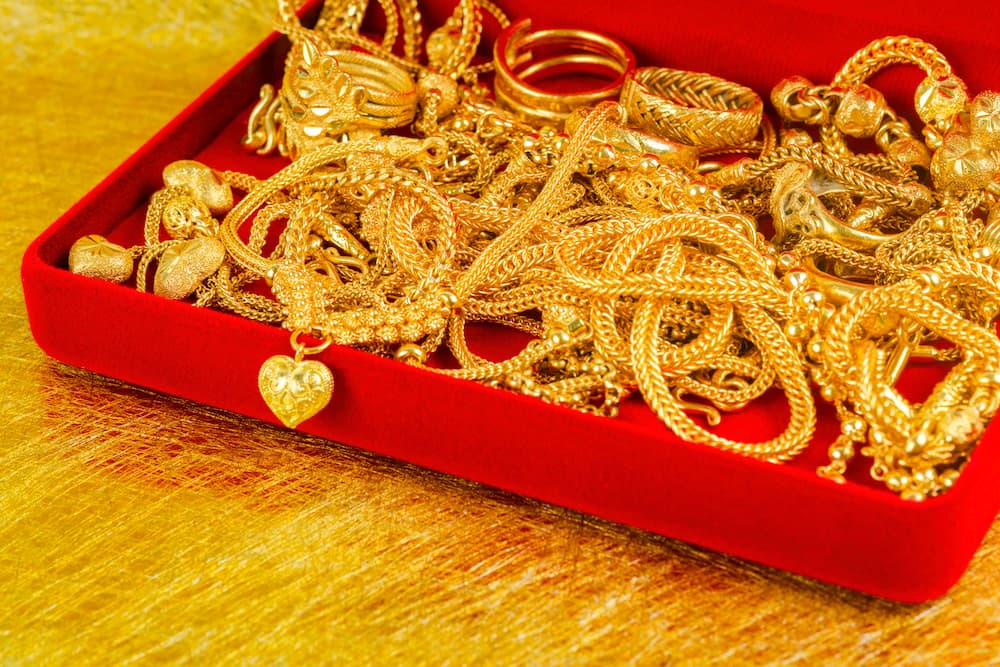Gold jewellery necklaces in a box of velvet